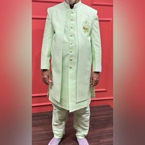 Men’s sherwani